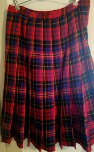Vintage Wool pleated knee length skirt
